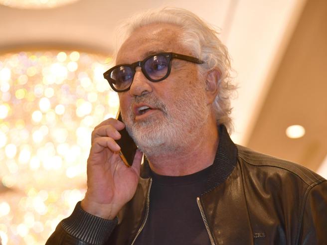 Milano, Flavio Briatore, positivo al Covid, è ricoverato in condizioni serie al San Raffaele