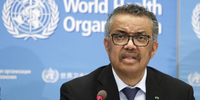 Coronavirus, per l’Oms l’obiettivo è quello di fornire almeno due miliardi di dosi di vaccini entro la fine del 2021