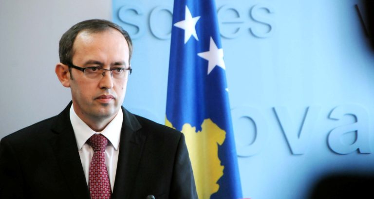 Coronavirus, il premier del Kosovo Avdullah Hoti è positivo al Covid