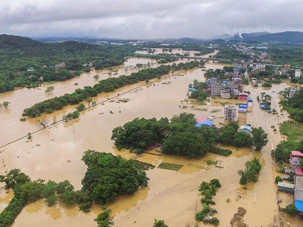 Cina, alluvioni hanno colpito la Cina centrale e sud est: il fiume Yagtze in piena