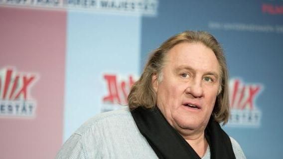 Parigi, la Procura riapre l’inchiesta sulle accuse di stupro contro l’attore Gerard Depardieu