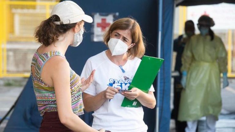 Coronavirus: molti turisti risultati positivi al Covid-19, in isolamento nelle località di villeggiatura della Sardegna, preferiscono trascorrere la quarantena nell’Isola