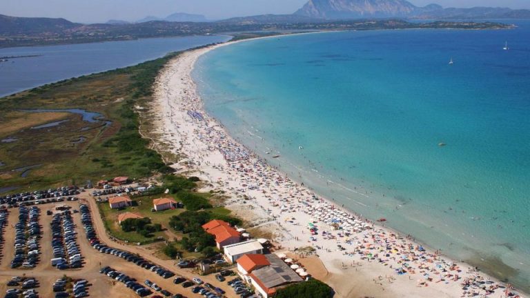 San Teodoro (Sassari), positivi al Covid cinque operatori turistici