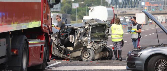 Bologna, muore un vigile del fuoco in un incidente stradale in zona Casalecchio di Reno