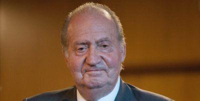 Spagna, il dramma del re emerito Juan Carlos I: “Lascio il Paese in merito alle notizie ai suoi conti all’estero”