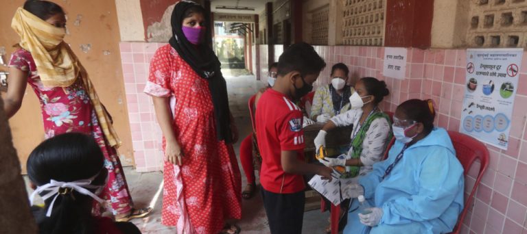 Coronavirus, in India nuovo record di contagi nelle ultime 24 ore: oltre 61mila e 3,1 milioni di infettati