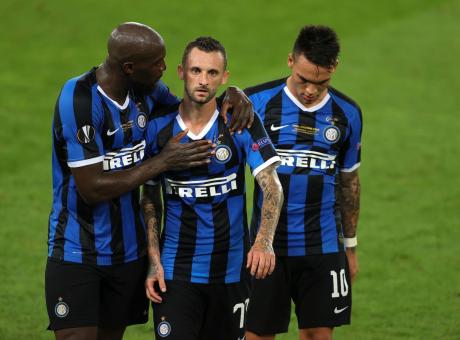 Calcio, l’atroce beffa di Lukaku: l’Inter perde l’Europa league per un autogol