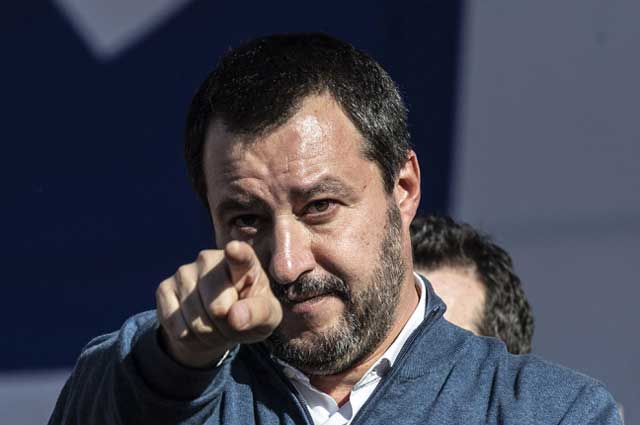 Coronavirus, Matteo Salvini insiste: “L’emergenza è finita, gli italiani sono sotto ricatto”