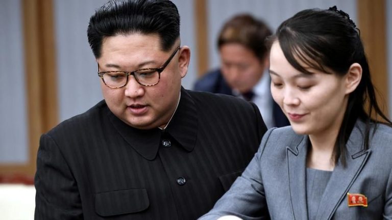 Corea del Nord, annuncio shock: “Kim Jong Un è in coma”, pieni poteri alla sorella