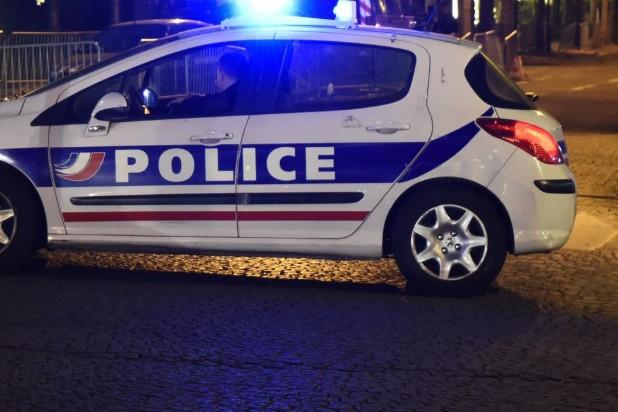 Calcio, incidenti e atti vandalici a Parigi dopo la finale di calcio tra il Bayern e il Psg