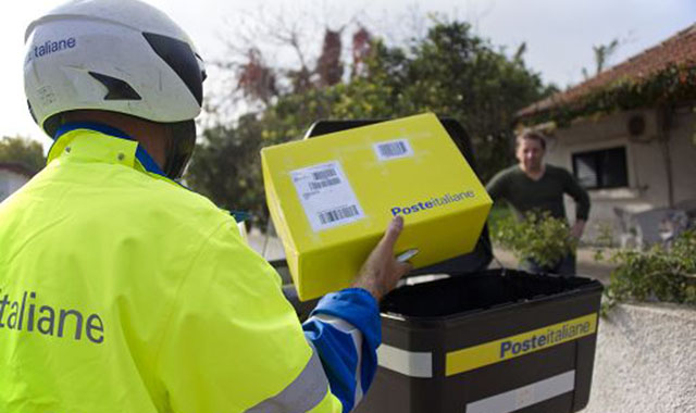 Poste Italiane: cittadini del litorale in vacanza liberi dai bagagli con “Poste Delivery Web”