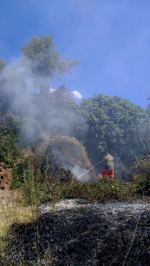 Incendi: doppio intervento della Protezione Civile Comunale