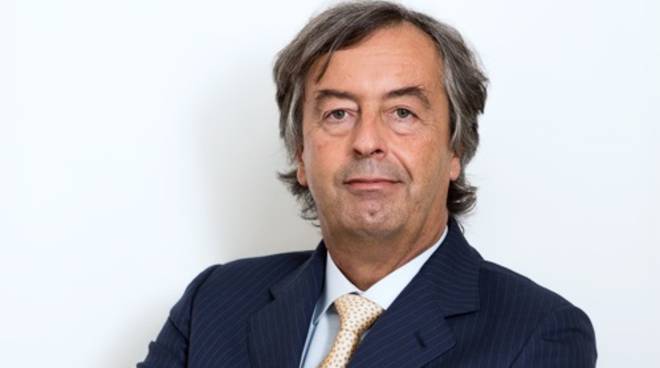 Coronavirus, il virologo Burioni querelato per diffamazione da un ‘no vax’