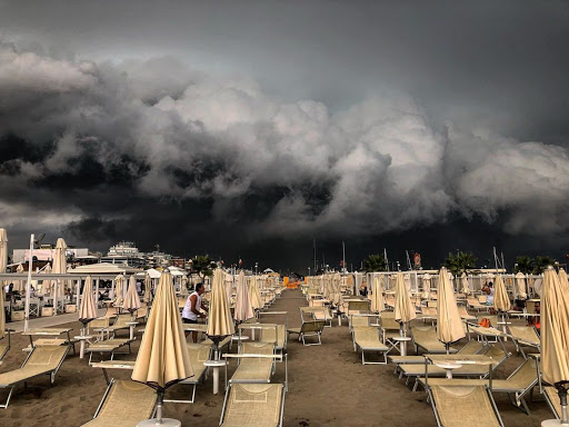 Maltempo, in arrivo temporali nel nord Italia: allerta idrogeologica in Lombardia