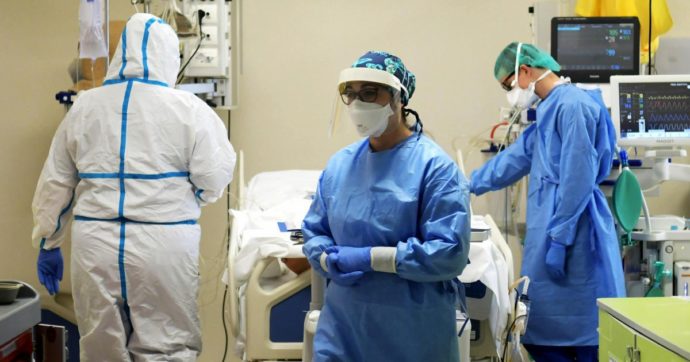 Coronavirus, è stabile in terapia intensiva un 17enne al Policlinico di Milano