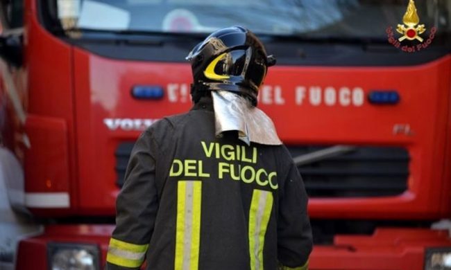 Roma, incendio in un appartamento al quartiere Labaro: ferita una donna di 87 anni