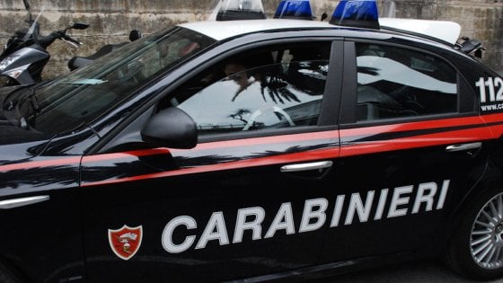 Boscoreale (Napoli), insieme alla figlia tenta di uccidere l’amante del marito: entrambe finiscono in carcere