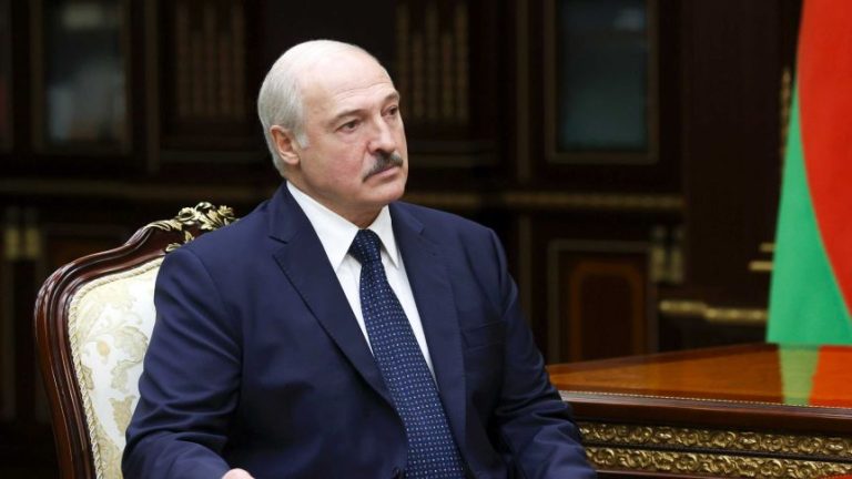 L’alto rappresentante per la politica estera Ue: “Il giuramento di Lukasehnko è illegittimo
