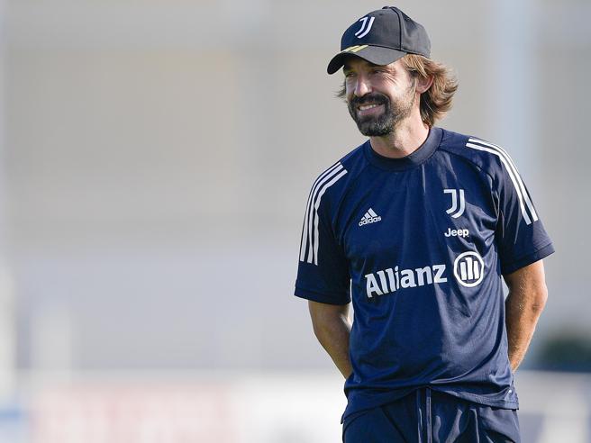 Calcio, parla il neo allenatore Pirlo: “Suarez alla Juventus? Credo sia difficile guardando quello che è successo e i tempi lunghi per il passaporto”