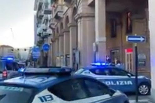 Torino, 47enne con problemi psichici in carcere per sequestro della commessa di una gioielleria