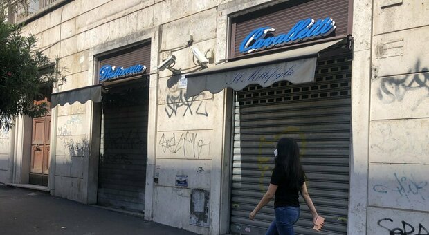 Chiude i battenti la storica pasticceria Cavalletti al quartiere Trieste