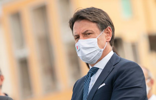 Scuola, parla il premier Conte: “Per ripartire bene occorrerà uno sforzo collettivo, dobbiamo essere consapevoli che ci saranno delle difficoltà. Mettiamo in conto che ci saranno nuovi contagi”