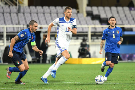 Calcio, 1 a 1 tra l’Italia e la Bosnia. Soddisfatto l’allenatore Mancini