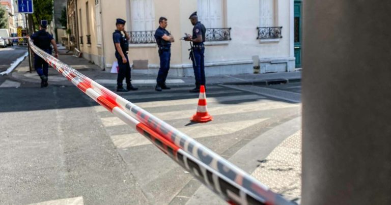 Francia, sparatoria a nord di Parigi: morti due giovani, un terzo è ferito