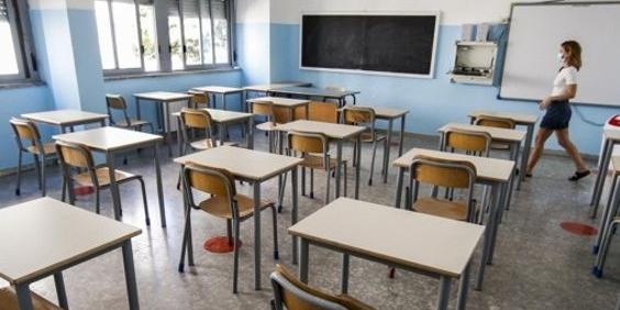 Scuole, le ombre sulla riapertura: senza insegnanti 50mila cattedre, in migliaia hanno chiesto l’esonero. Ad oggi mancano le aule a 140mila studenti