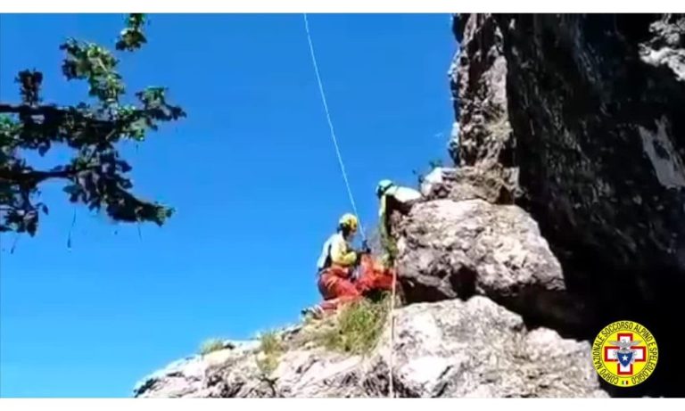 Friuli, salvata una giovane escursionista tedesca bloccata sulla cima del Mangart