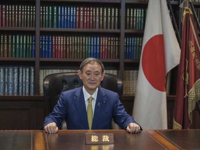 Giappone: Yoshihide Suga è ufficialmente il nuovo premier