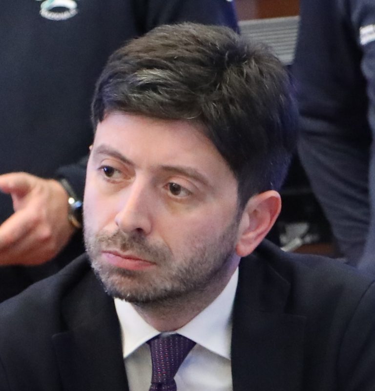 Coronavirus, per il ministro Speranza i giorni di quarantena devono rimanere a 14