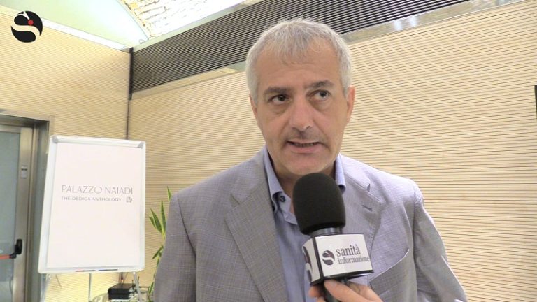 Coronavirus, parla il professor Alessandro Vergallo: “Non c’è alcuna prova che il virus sia diventato più buono, occorre essere prudenti e non abbassare la guardia”