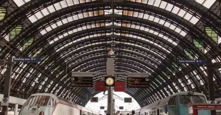 Milano, black out alla Stazione Centrale: disagi per i passeggeri