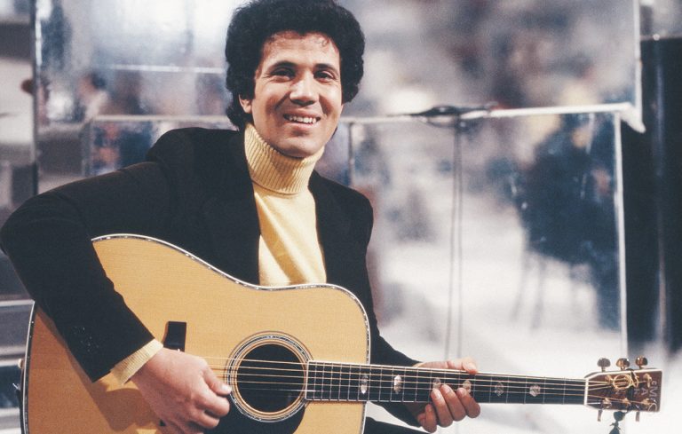 Milano, ventidue anni fa la scomparsa di Lucio Battisti: il commosso ricordo di Vasco rossi