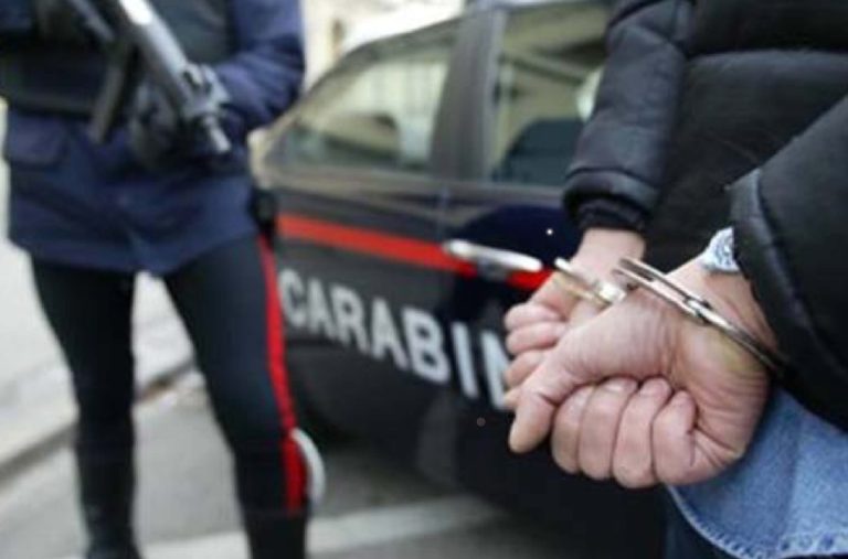 Reggio Calabria, 19 persone arrestate per associazione a delinquere