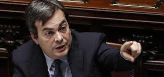 Recovery Fund, la sfuriata del ministro Vincenzo Amendola: “Si tratta di schede ricevute da fonte anonima con l’unico intento di creare confusione e disinformazione”