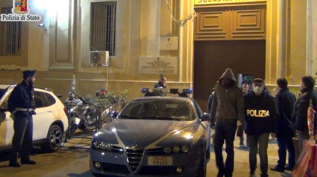 Palermo, blitz della Dda: fermati 14 trafficanti di uomini