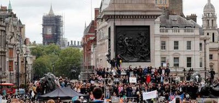 Coronavirus, a Londra oggi manifestazione contro le nuove restrizioni del governo