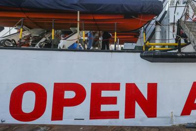 Migranti, resta a largo di Palermo la nave spagnola Open Arms con 275 persone a bordo