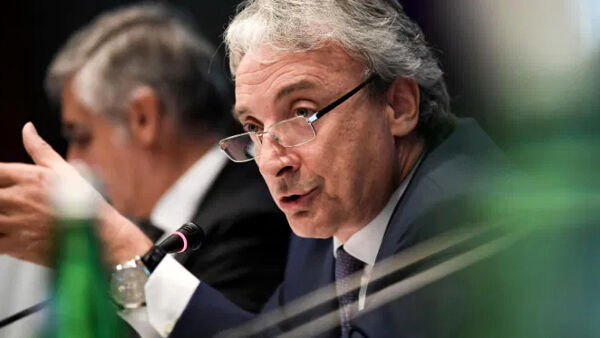 Lonato del Garda (Brescia), pacco bomba per Giuseppe Pasini, leader degli industriali della città