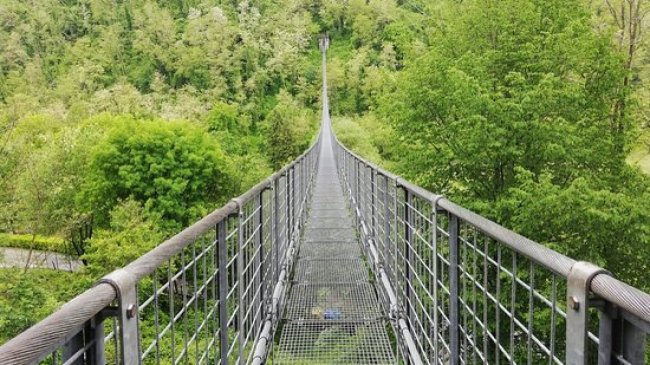 San Marcello Piteglio (Pistoia): 50enne uccide la compagna e poi si getta da un ponte