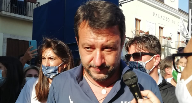 Fondi della Lega, Salvini ostenta ottimismo: “Non troveranno soldi”
