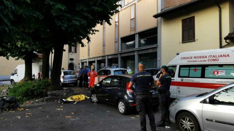 Como, ucciso a coltellate don Roberto Malgesini. L’assassino si è poi costituito ai carabinieri