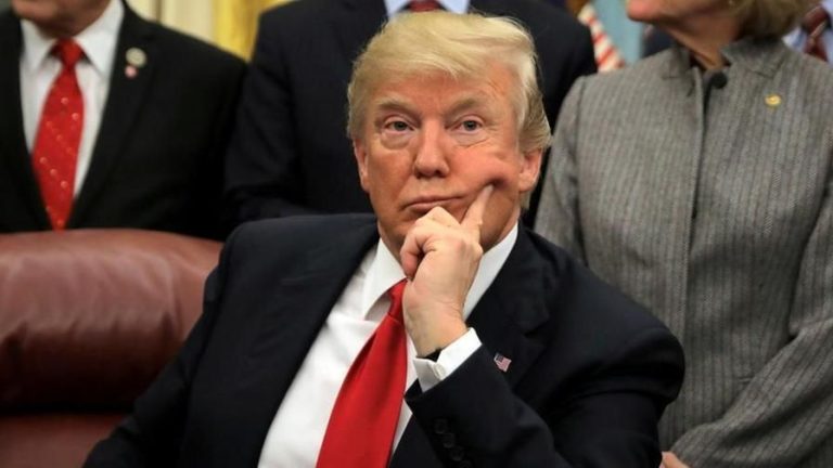 Coronavirus in Usa, la rabbia del presidente Trump: “200mila morti? Penso che sia una vergogna”