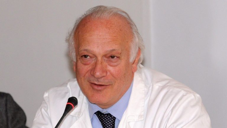 Coronavirus, l’allarme di Antonio Pesenti in Lombardia: “Quello che ci spaventa non sono i numeri dei contagi, ma la velocità con la quale i numeri cambiano”