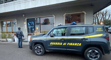 Verona, blitz della Finanza contro una maxi frode ai carburanti: arrestate venti persone