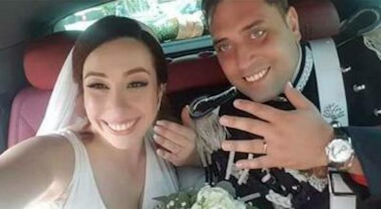 Omicidio Cerciello Rega, il dolore della vedova: “Gli ho chiuso gli occhi perché me lo avevano ucciso”