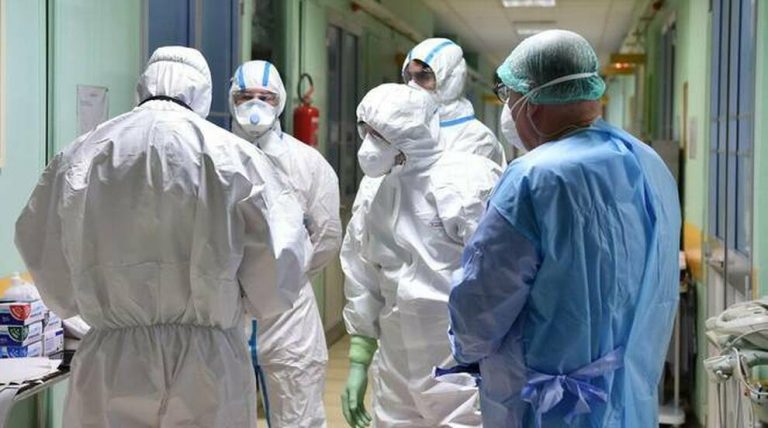 Sciopero degli infermieri da lunedì 2 a martedì 3 novembre: “Stiamo stanchi, logorati e presi in giro”
