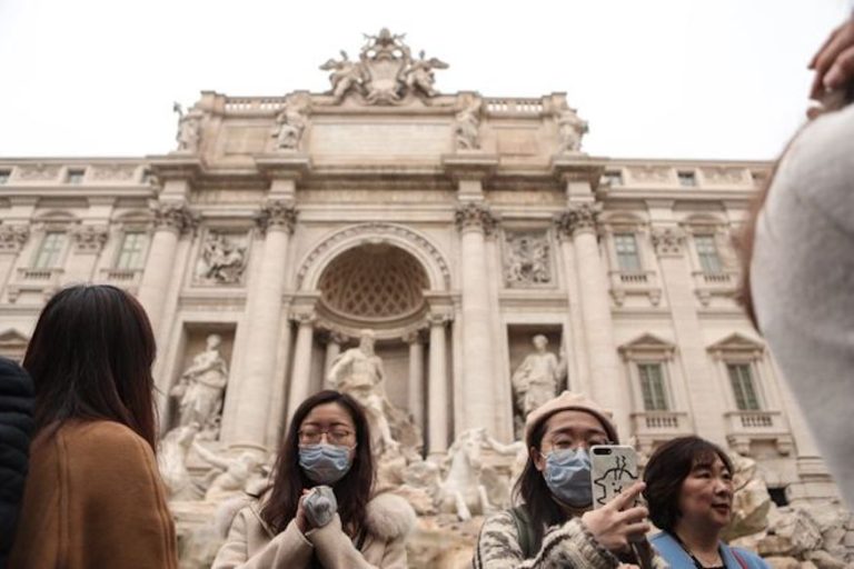 Coronavirus, il Lazio verso l’obbligo della mascherina all’aperto